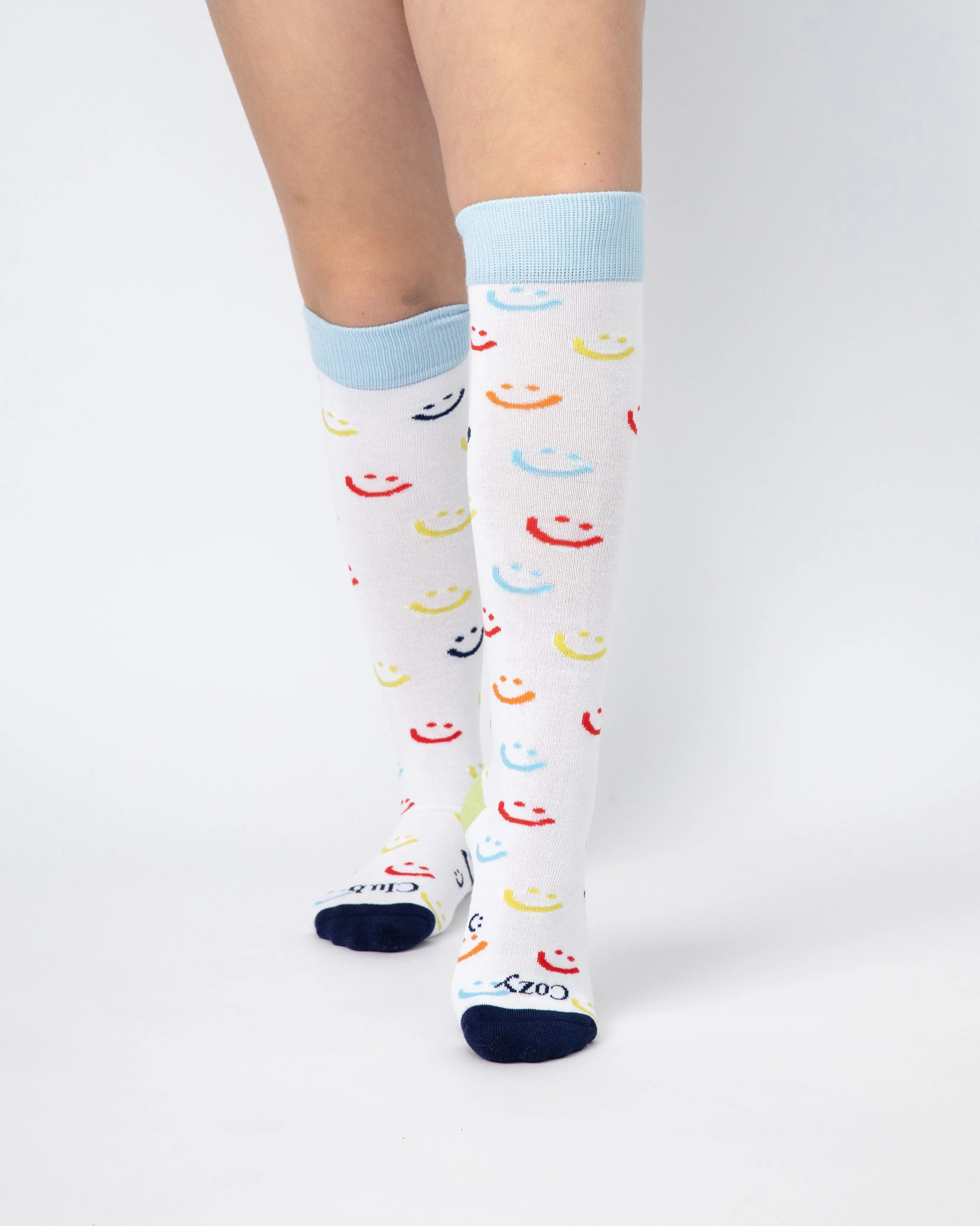 Everyday Knee-High Seamless Feel Socks (Kids) - White Smiley