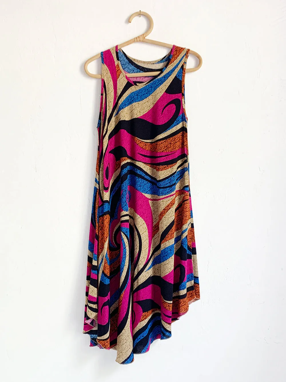 Graphic Swirl Curved Hem Sleeveless Dress