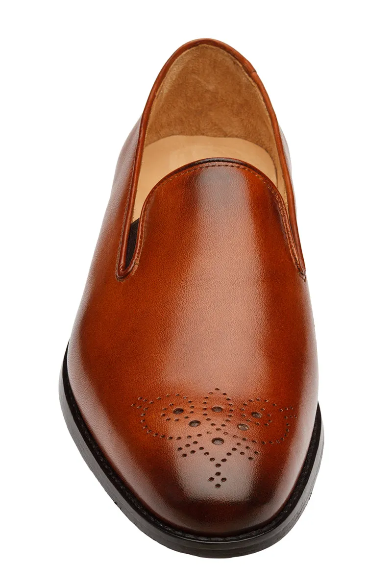 LOAFER with MEDALLION –Mid Brown