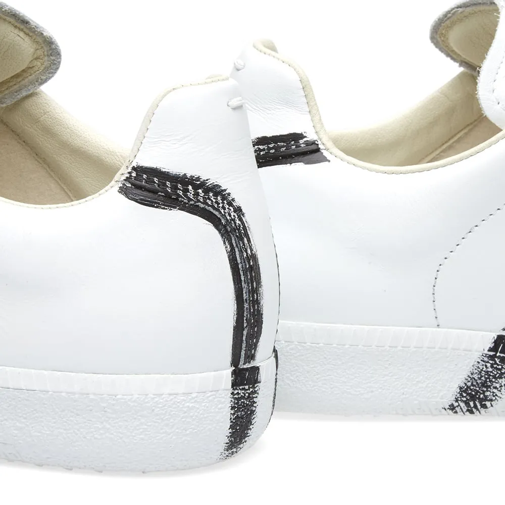 Maison Margiela 22 Replica Low Painted Seam SneakerWhite & Black