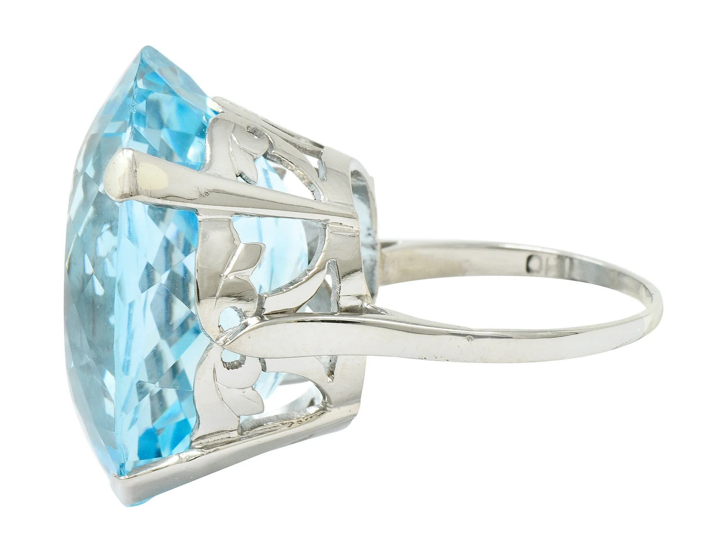 Vintage 39.48 CTW Aquamarine 18 Karat White Gold Statement Ring