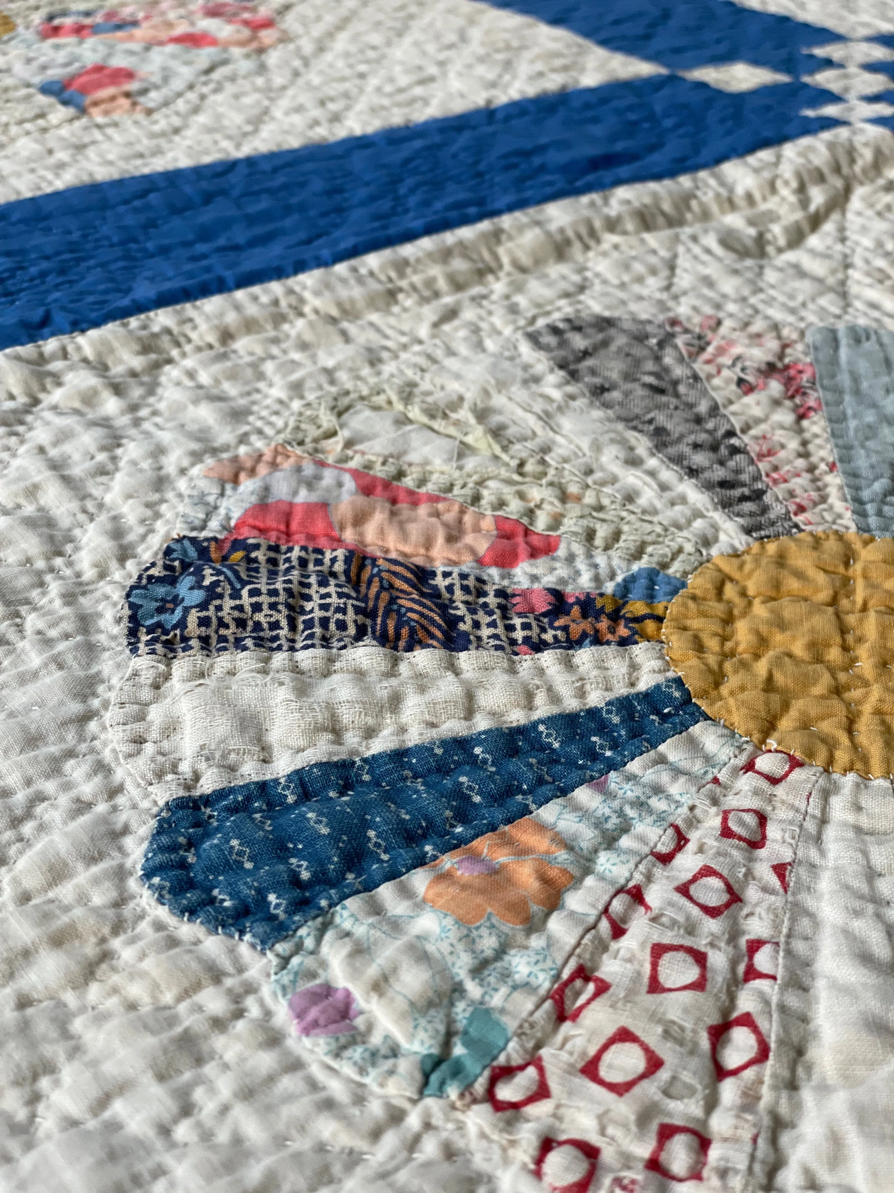 Vintage Dresden Plate Quilt