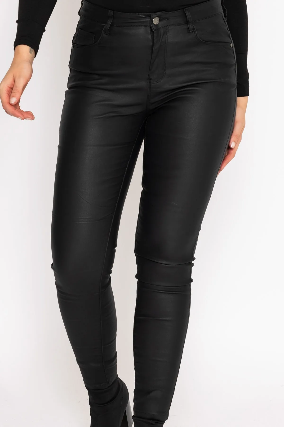 Waxed Skinny Pants in Black